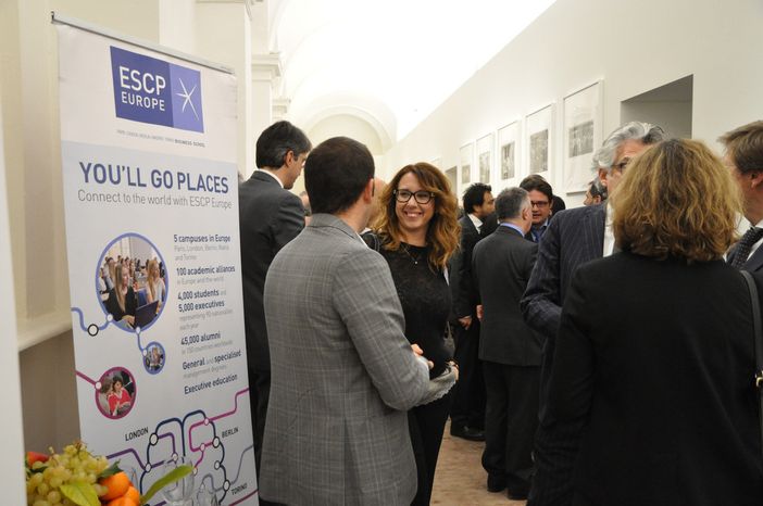 Torino incontra Parigi nel Business Cocktail organizzato dal Consolato francese a Camera Torino incontra Parigi nel Business Cocktail organizzato dal Consolato francese a Camera