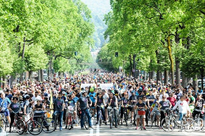 A Torino in bici contro il cambiamento climatico A Torino in bici contro il cambiamento climatico