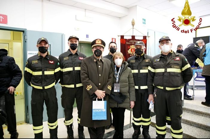 I Vigili del Fuoco di Torino celebrano l'anniversario di UNICEF