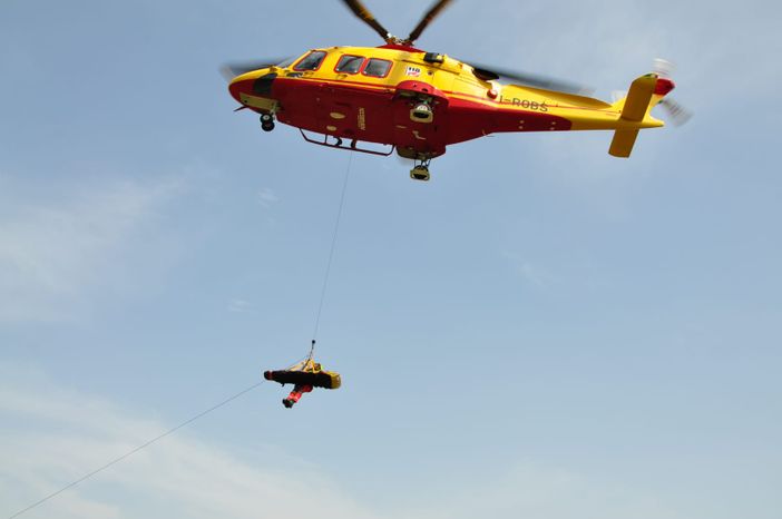 L'elisoccorso ha trasportato il ferito al Cto di Torino L'elisoccorso ha trasportato il ferito al Cto di Torino