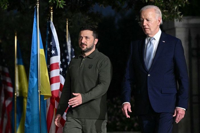 Pacchetto urgente di Washington a Kiev, ma le armi sono poche e non influenti