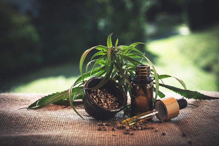 Il CBD, una sostanza non psicoattiva che si trova nella cannabis, può aiutare ad alleviare i sintomi del Covid-19 Il CBD, una sostanza non psicoattiva che si trova nella cannabis, può aiutare ad alleviare i sintomi del Covid-19