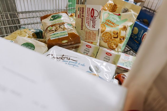 &quot;Dona la spesa&quot;, il carrello della solidarietà fa tappa nei negozi Nova Coop