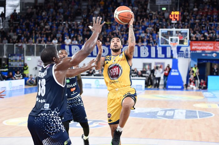 L'ex di turno, Dallas Moore L'ex di turno, Dallas Moore