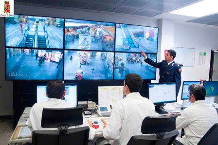 Nascondeva cannabis nelle parti intime, arrestato a Porta Nuova