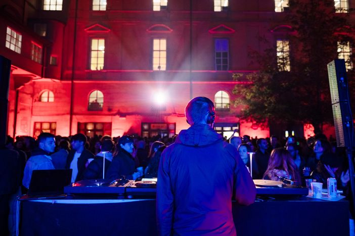 Club Silencio e Paratissima aprono l'Art Week torinese 2024 Club Silencio e Paratissima aprono l'Art Week torinese 2024