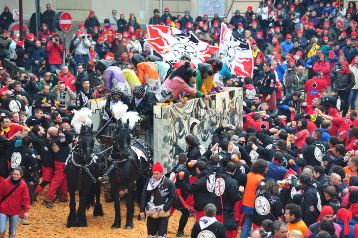 Il capo della polizia Gabrielli a Ivrea per il Carnevale: "Qui regole rispettate, volere è potere" Il capo della polizia Gabrielli a Ivrea per il Carnevale: "Qui regole rispettate, volere è potere"
