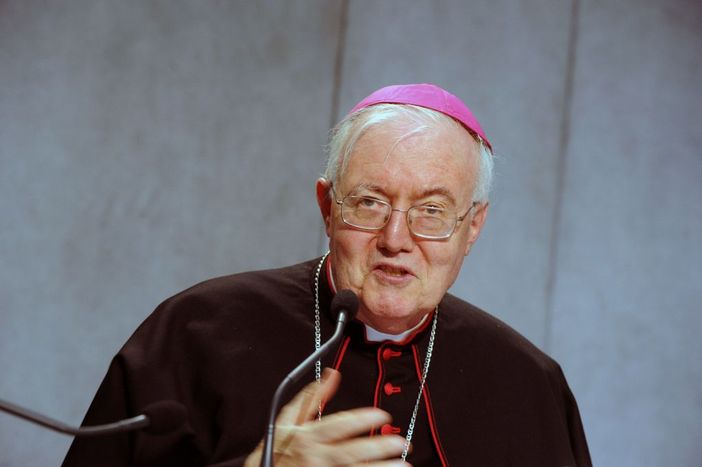 Mons. Nosiglia al Sermig per il funerale Maria Olivero, moglie di Ernesto