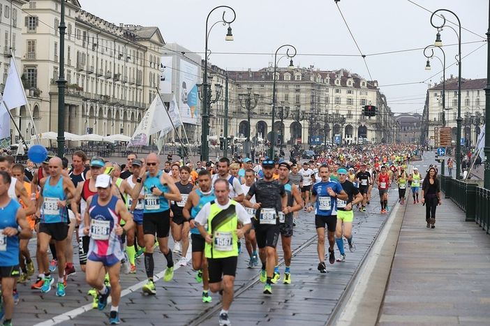 Una domenica di corsa: ecco come si modifica la viabilità a Torino