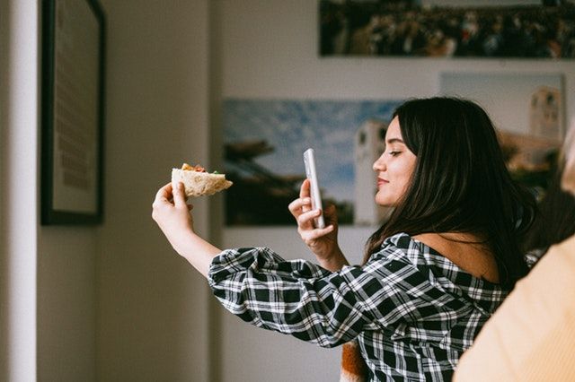 Altro che influencer, adesso è boom microinfluencer