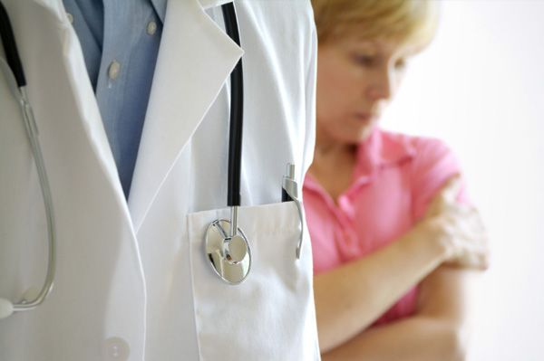 Prevenzione, Grimaldi e Accossato (LUV): &quot;Le donne a rischio di tumore al seno non possono continuare a pagare il ticket in attesa che l'esenzione venga attivata&quot;