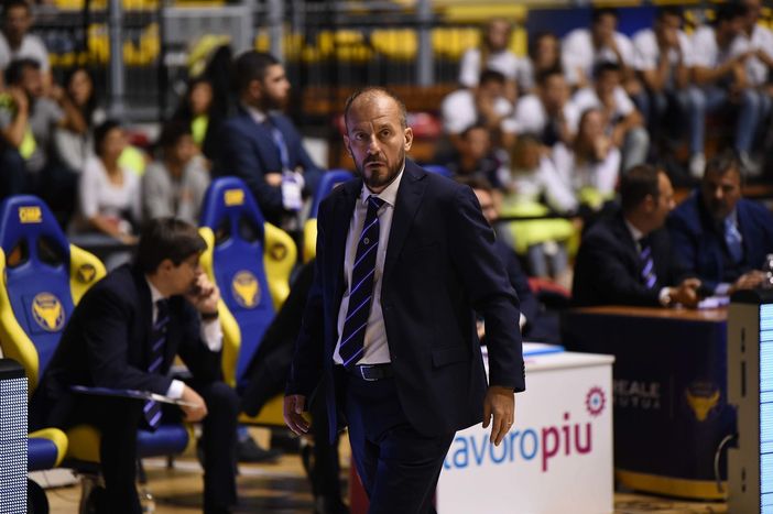 Basket, la Reale Mutua al debutto in Supercoppa contro Derthona