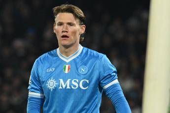 Napoli, allarme McTominay: lo scozzese non convocato da Conte contro il Como Napoli, allarme McTominay: lo scozzese non convocato da Conte contro il Como