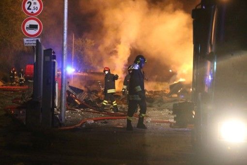 Incendio alla Darkem di Scarmagno, rinvio a giudizio per i fratelli accusati di aver causato il rogo