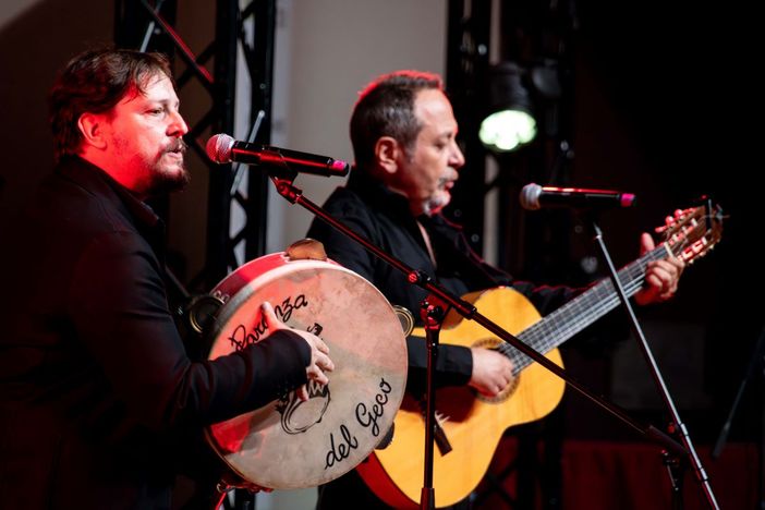 Vivi una serata speciale all’Osteria Rabezzana con Le serenate al tavolo per San Valentino Vivi una serata speciale all’Osteria Rabezzana con Le serenate al tavolo per San Valentino
