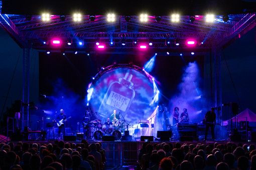 Concerto al Palazzetto dello Sport di Cuneo: arrivano i Pink Floyd Legend, un tributo memorabile! Concerto al Palazzetto dello Sport di Cuneo: arrivano i Pink Floyd Legend, un tributo memorabile!