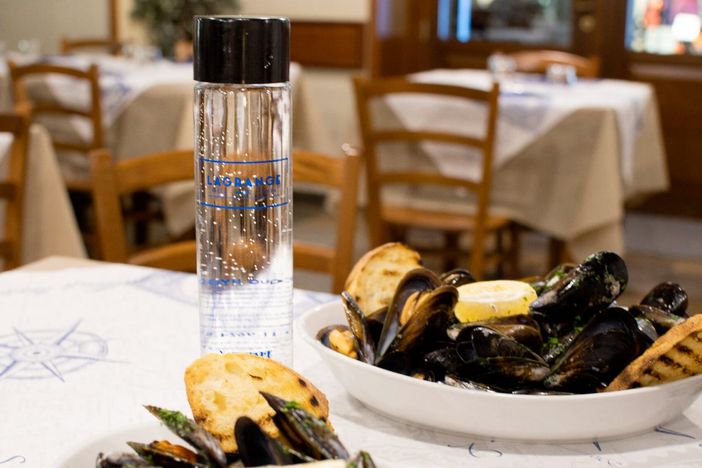 Un viaggio dal mare alla terra con il Ristorante Pizzeria e Cozzeria Lagrange a Torino