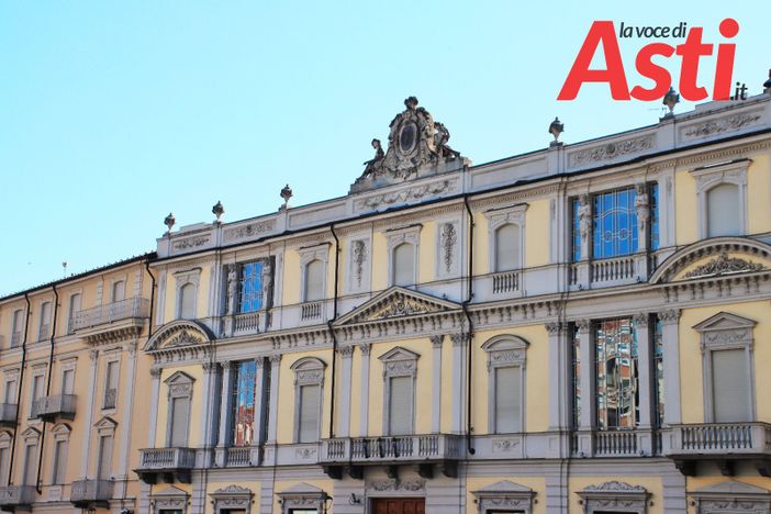 2,5 milioni per far fronte alle conseguenza della pandemia, tamponi gratis per i soci e numeri che parlano di efficienza e solidità. L'augurio per il Natale di Banca di Asti