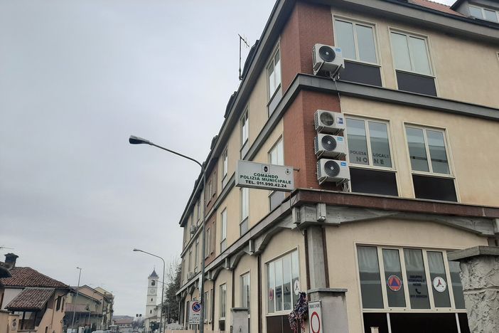 Il comando di polizia locale di None