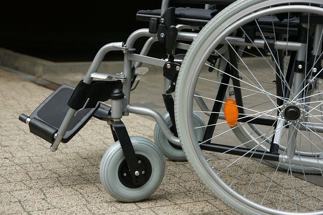 Pinerolo: carrozzina rubata a una disabile, ritrovata in corso Turati