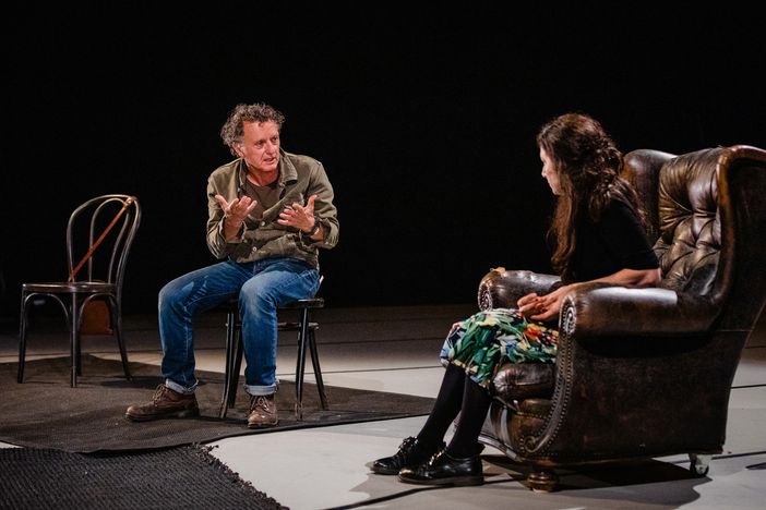 Spettacoli al Teatro Carignano per tutta l'estate: in scena si baciano solo le coppie sposate