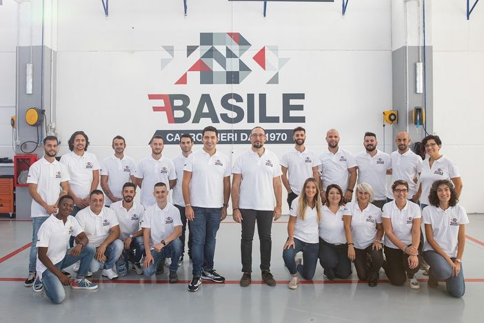 Carrozzeria Fratelli Basile: il bilancio a un mese dall’apertura della nuova sede Carrozzeria Fratelli Basile: il bilancio a un mese dall’apertura della nuova sede