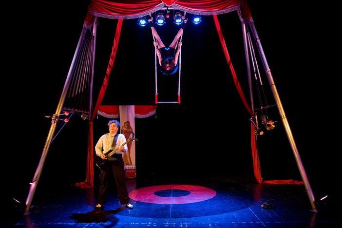 A Le Musichall "Sconcerto d'amore": le acrobazie musicali di una coppia in disaccordo A Le Musichall "Sconcerto d'amore": le acrobazie musicali di una coppia in disaccordo