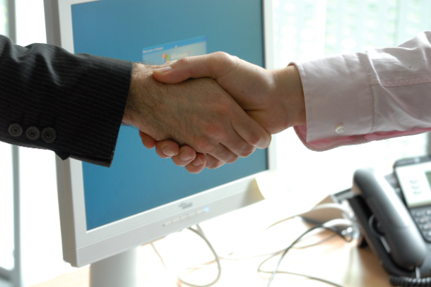 La Fiera del lavoro sbarca in piazza Roma a Pinerolo