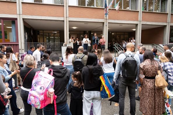 Prima campanella a Nichelino e Moncalieri: "Scuola cuore pulsante della comunità"