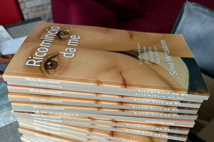 Rinascita e resilienza: "Ricomincio da me", l'opera prima della nichelinese Silvia Mercadante