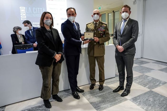 Patto per l'innovazione tra industria, mondo accademico e Difesa: Piemonte in corsa per ospitare ufficio della Nato Patto per l'innovazione tra industria, mondo accademico e Difesa: Piemonte in corsa per ospitare ufficio della Nato