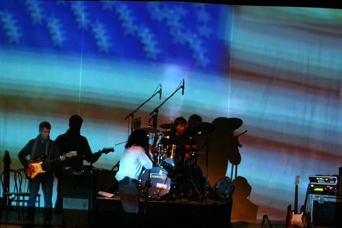 Assemblea Teatro inizia il suo viaggio in musica con l'America di Hendrix e Kerouac Assemblea Teatro inizia il suo viaggio in musica con l'America di Hendrix e Kerouac