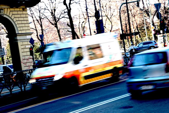 Tragedia a Settimo, padre di un giocatore dell’Under 17 accusa un malore sugli spalti e muore