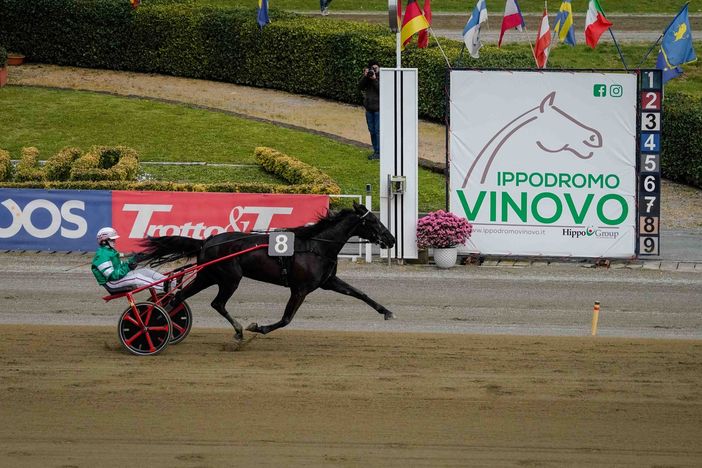 Gran Premio Città di Torino, Bleff Dipa e Blackflash Bar fanno il vuoto Gran Premio Città di Torino, Bleff Dipa e Blackflash Bar fanno il vuoto