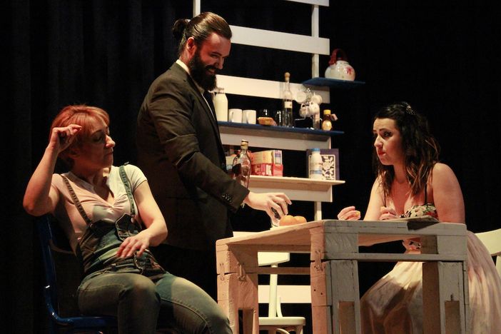 Il 5 maggio al Circolo Bloom la commedia drammatica "B&amp;B"