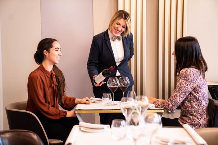 Tempo di primavera al Cannavacciuolo Bistrot, dove sapori e aromi si risvegliano [VIDEO]