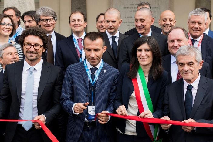 Parco Valentino, inizia la festa delle quattro ruote che sorride all'auto elettrica
