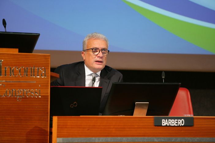 Il Pediatra di Famiglia tra passato e futuro: una sfida impegnativa per la tutela dei nostri bambini Il Pediatra di Famiglia tra passato e futuro: una sfida impegnativa per la tutela dei nostri bambini