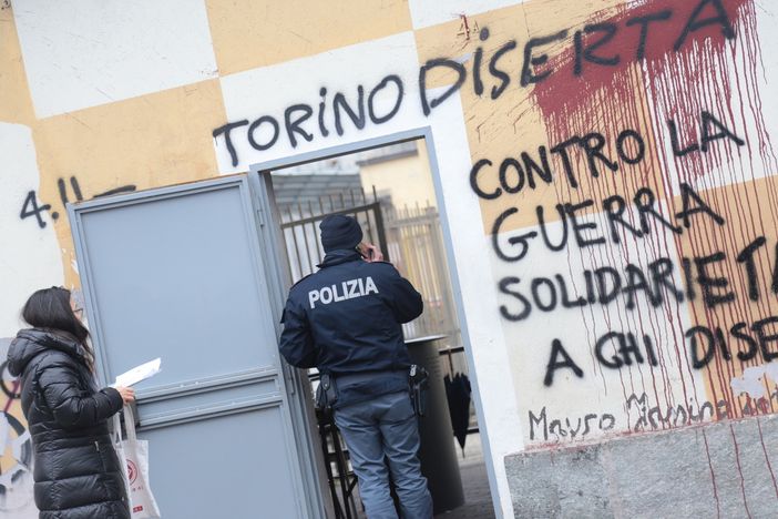 Le code di corso Verona in Senato, Pd: "Prorogate di un anno i permessi in scadenza"