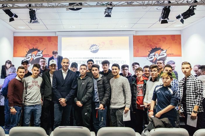 David Trezeguet di nuovo a Torino per l'evento "Gatorade premia la scuola" (VIDEO)