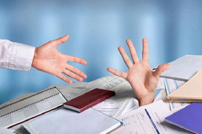 foto di archivio e locandina