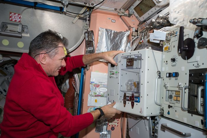 Il caffè di Torino in orbita: Paolo Nespoli celebra così l'International Coffee Day Il caffè di Torino in orbita: Paolo Nespoli celebra così l'International Coffee Day