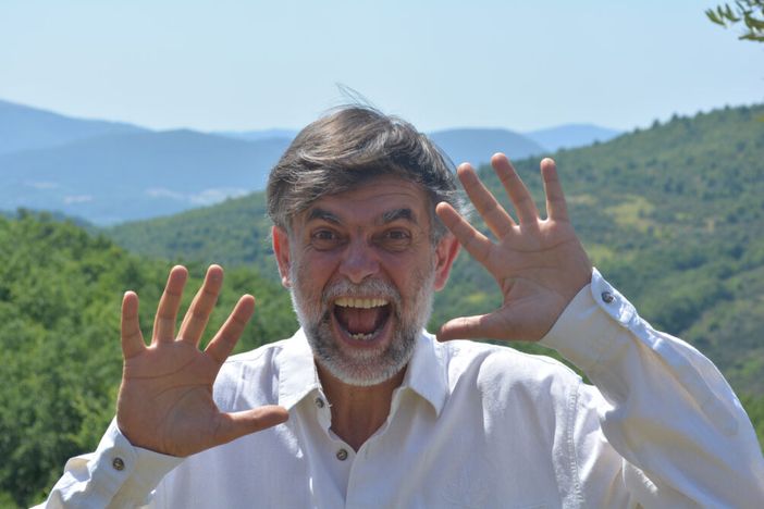 Com'è essere figlio di Dario Fo e Franca Rame? Jacopo Fo lo racconta a teatro Com'è essere figlio di Dario Fo e Franca Rame? Jacopo Fo lo racconta a teatro