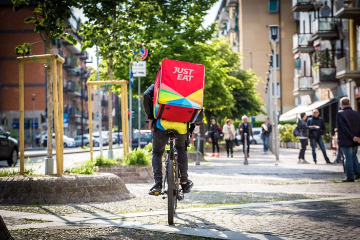 Ristorante Solidale, a Natale aggiungi un piatto sospeso via app e dona un pasto a chi ne ha più bisogno