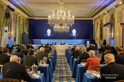 La scorsa edizione del Forum Ambrosetti, già in edizione phygital