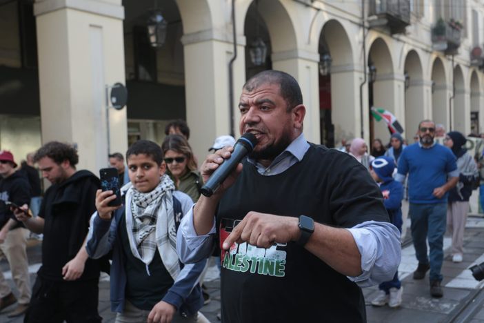 "Il 7 ottobre non fu violenza". l'Imam di via Saluzzo in Questura, per lui rischio espulsione