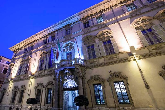 Nel 75° anno di fondazione dell’UNICEF anche i Comuni della Città Metropolitana si colorano di blu Nel 75° anno di fondazione dell’UNICEF anche i Comuni della Città Metropolitana si colorano di blu