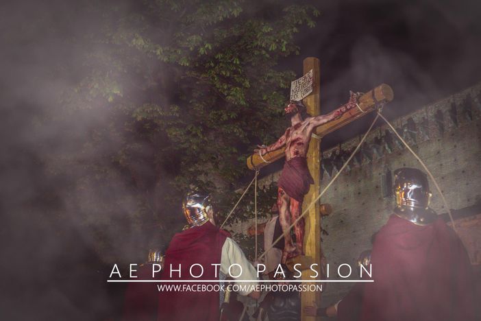 Ivrea, la Passione di Cristo ha richiamato oltre 2000 persone per i 300 figuranti