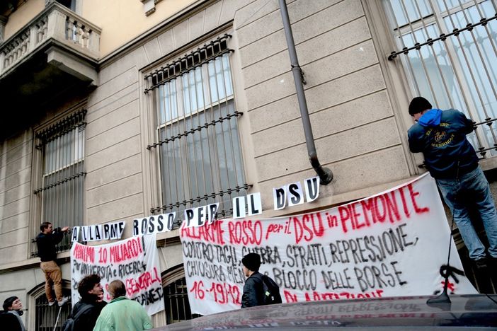 Nuova protesta degli studenti universitari contro Edisu Piemonte
