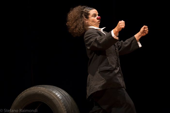 La clownerie al femminile di Teresa Bruno alla Casa del Teatro Ragazzi